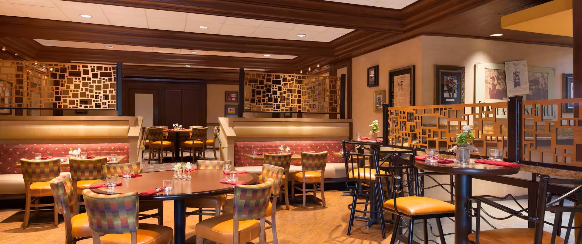 Hilton DFW Lakes Bonnie & Clyde’s Hideout Restaurant
