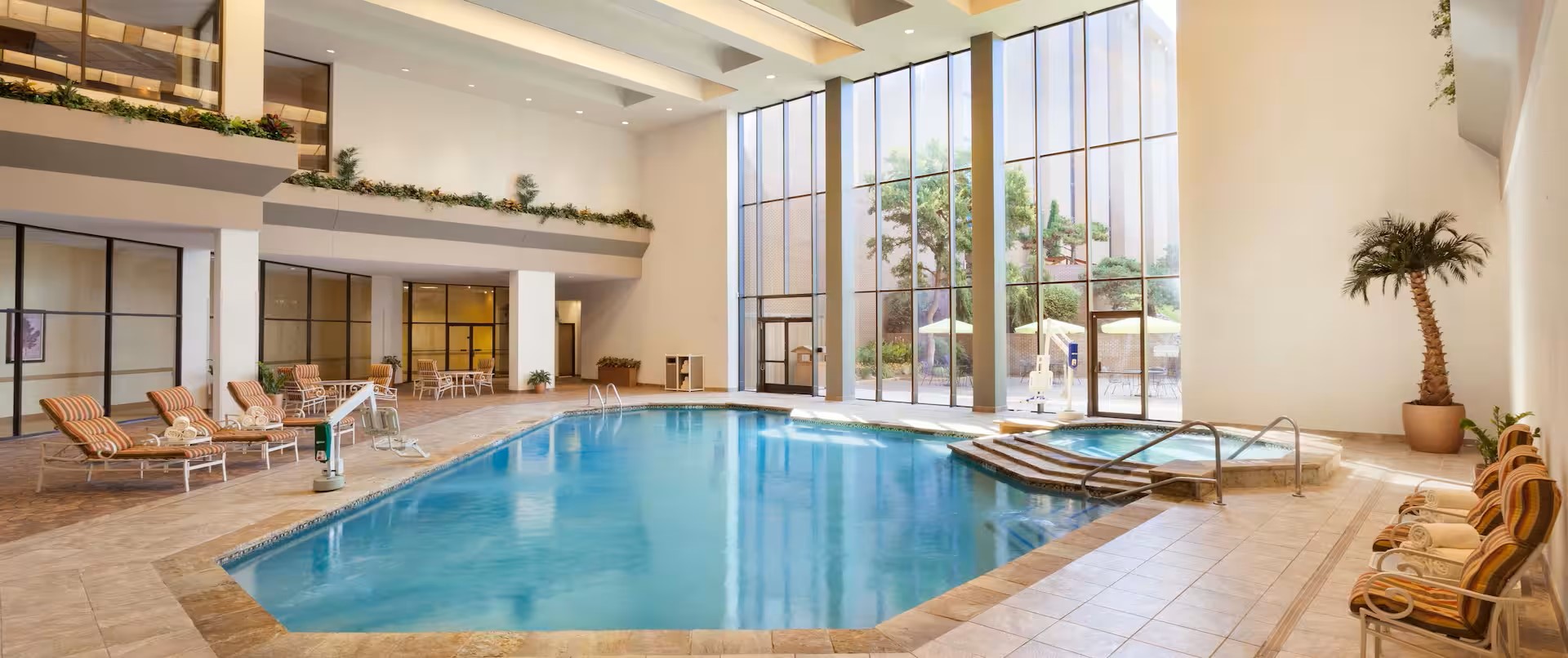 Hilton DFW Lakes Indoor Pool Restaurant